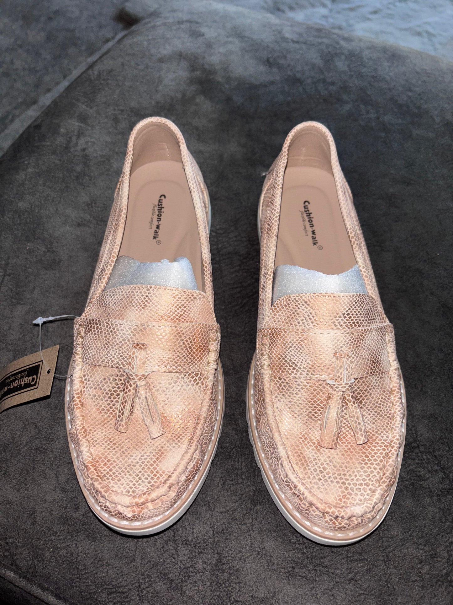 Cushion Walk Tassel Loafer E Fit Size 5 RRP £30.00