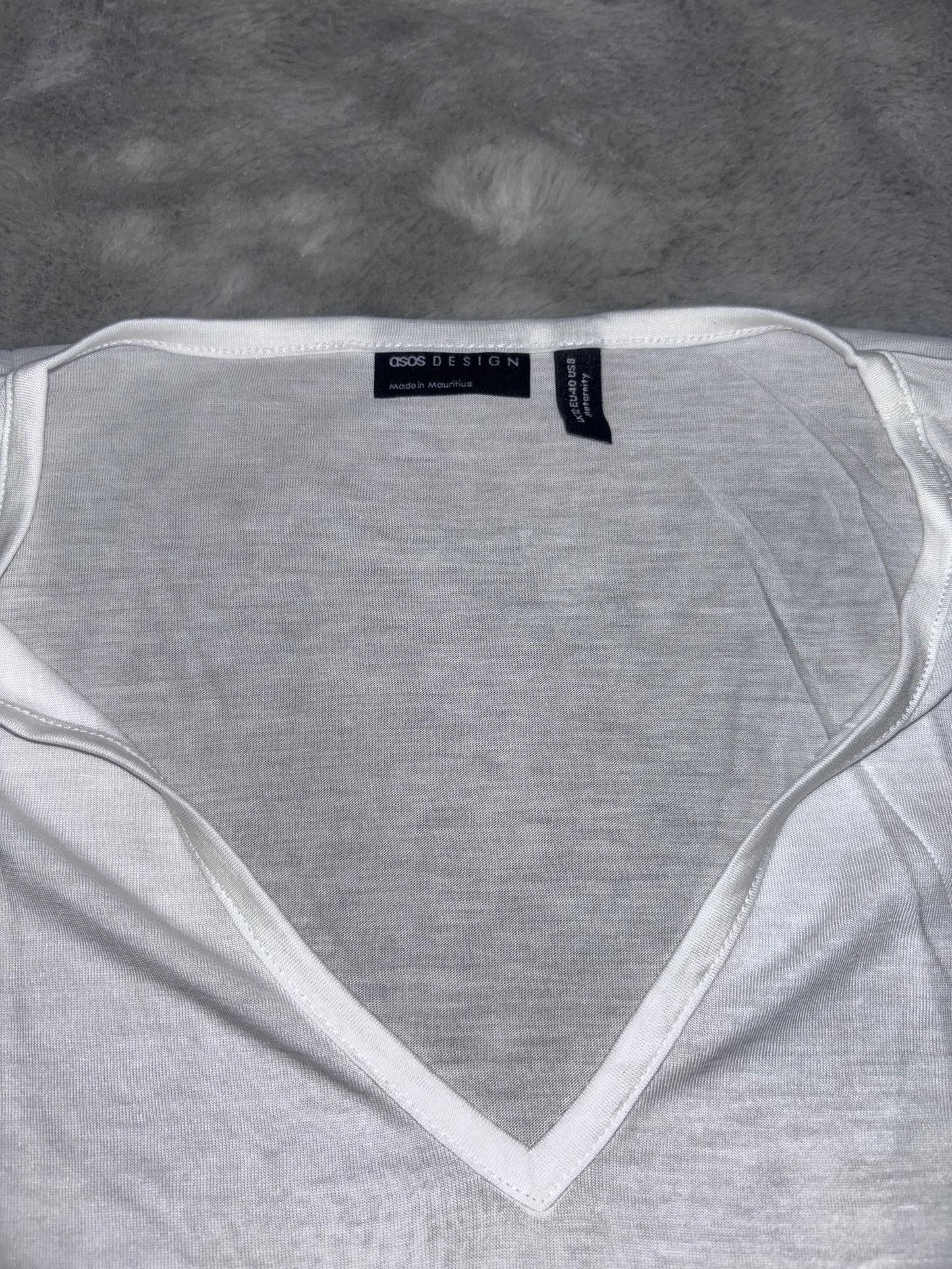 ASOS Design Maternity Relaxed V-Neck T-Shirt White Size 14 RRP £12