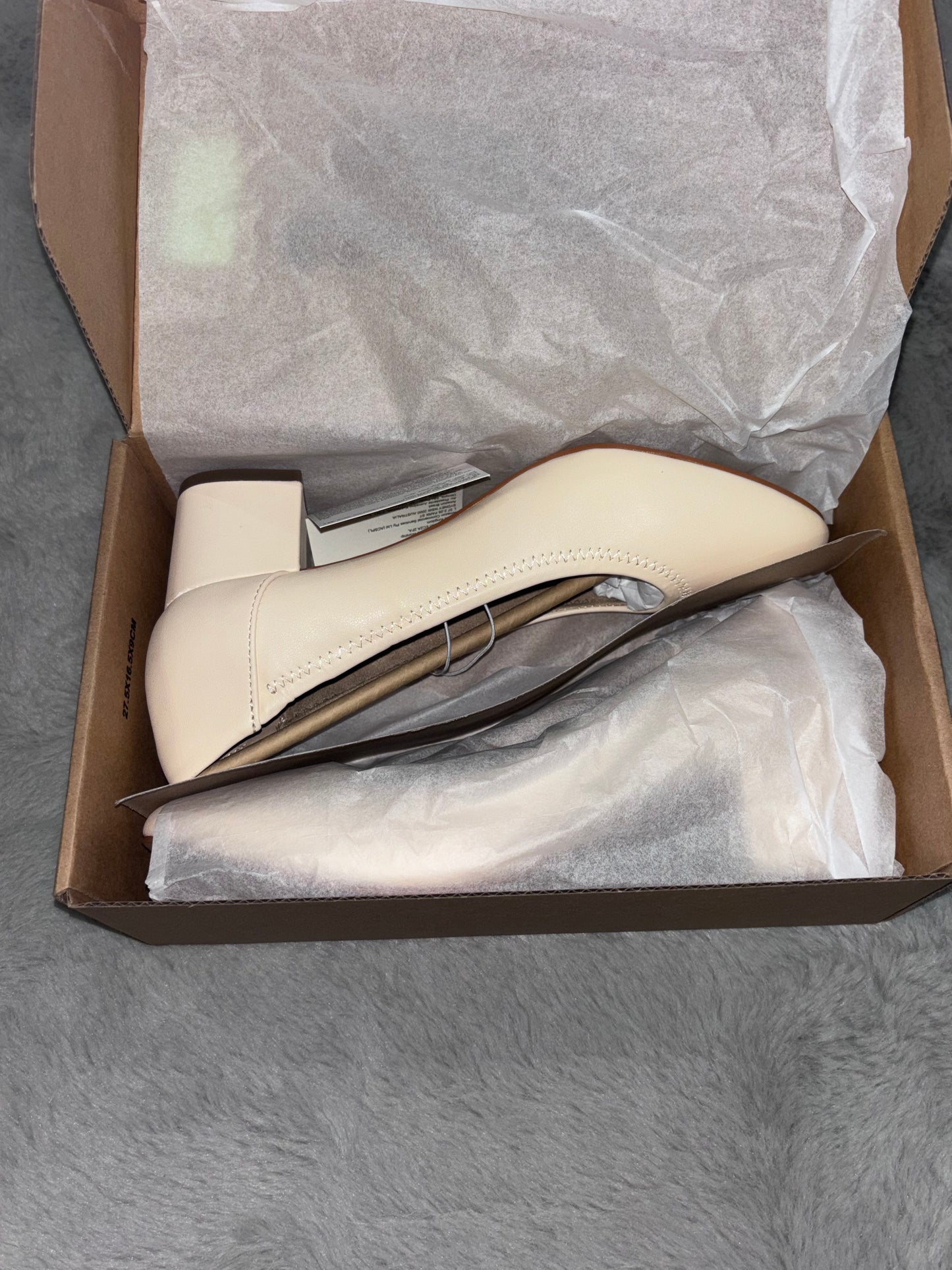 Amazon Essentials Women's Ballet Pump Beige UK 6.5 RRP £16.53