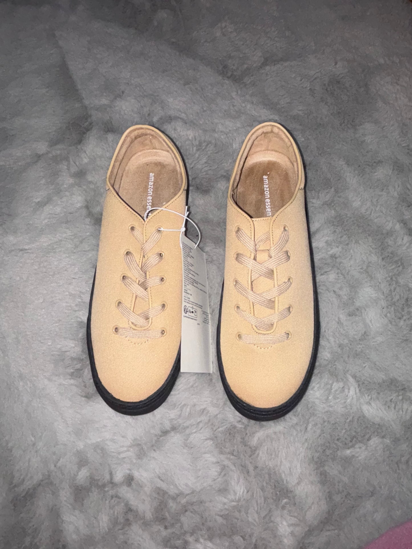 Amazon Essentials Women's Comfortable Lace Up Trainers Beige UK 8 RRP £23.32