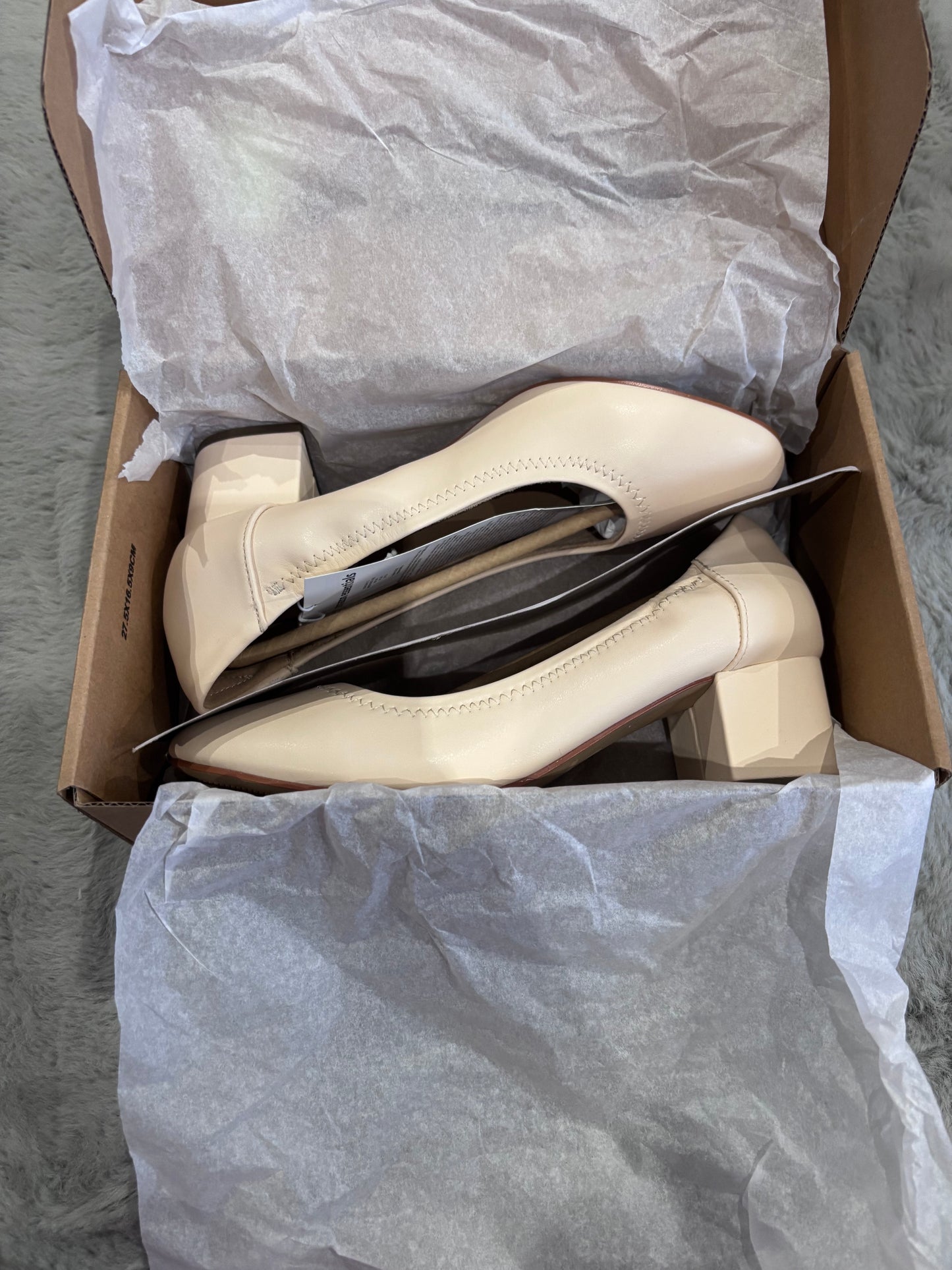 Amazon Essentials Women's Ballet Pump Beige UK 5.5 RRP £16.53