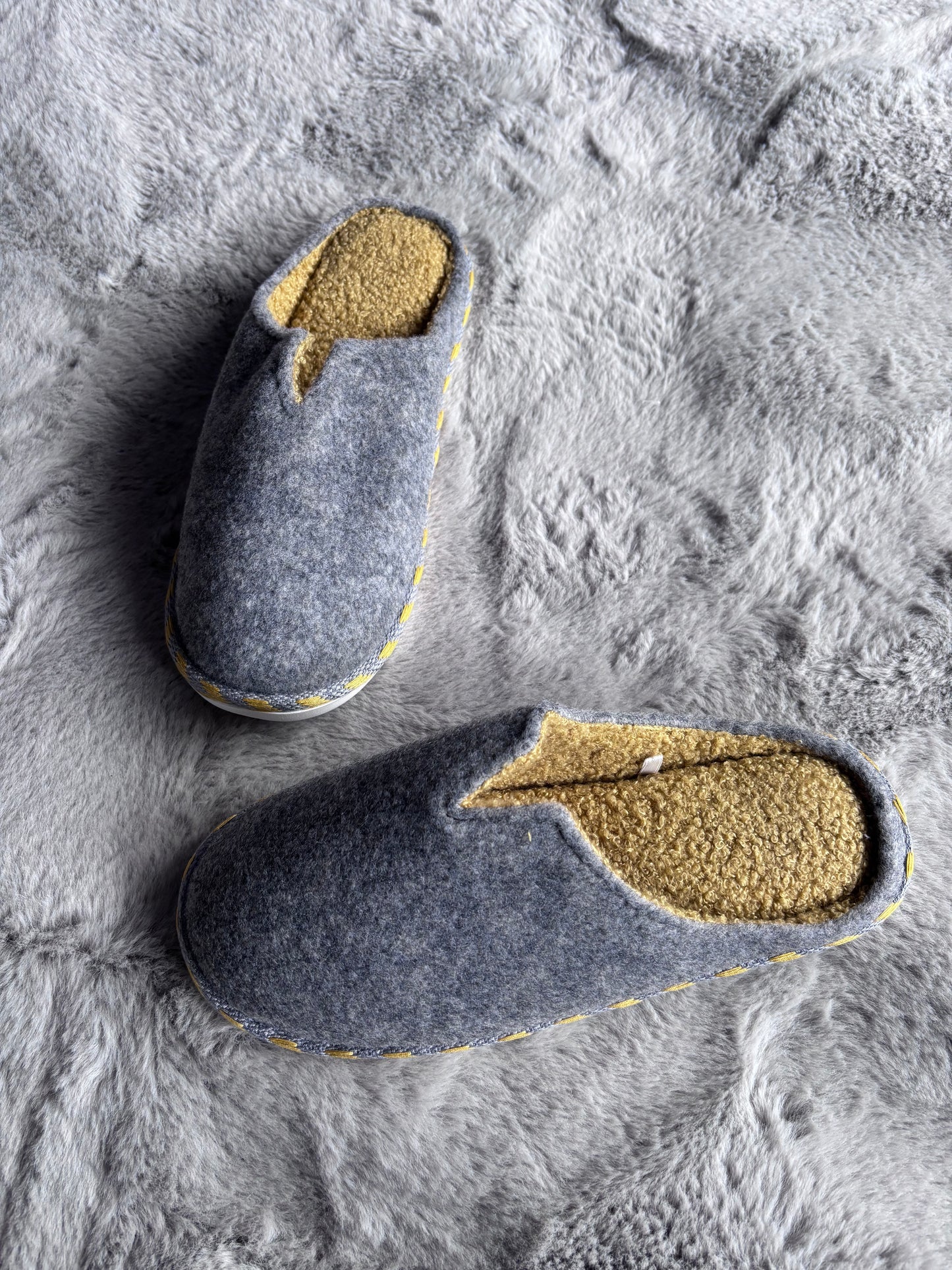 Amazon Grey Memory Foam Slippers Size UK Large 7-8 RRP £15.91