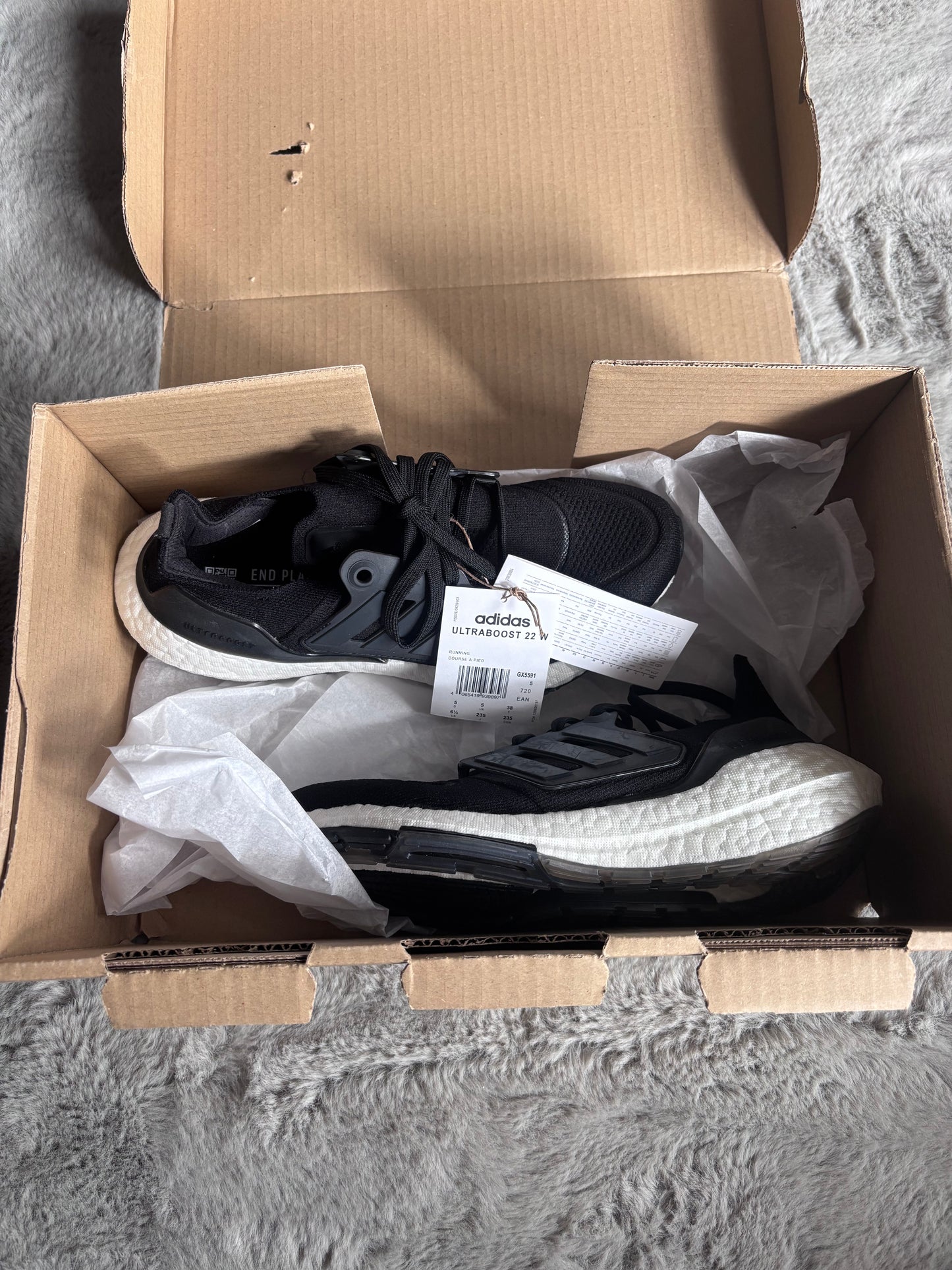 Adidas Ultra Boost 22 Black White Size UK 5 EU 38 RRP £165
