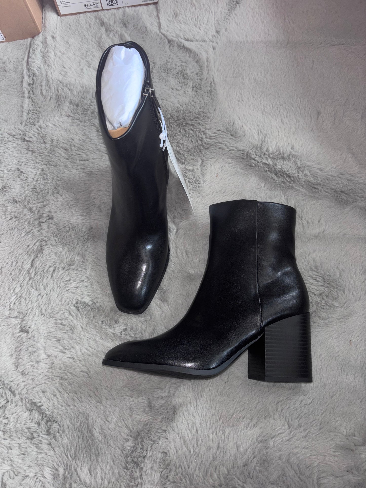Amazon Essentials Clean Heel Ankle Boots Size UK 5.5 RRP £37.20