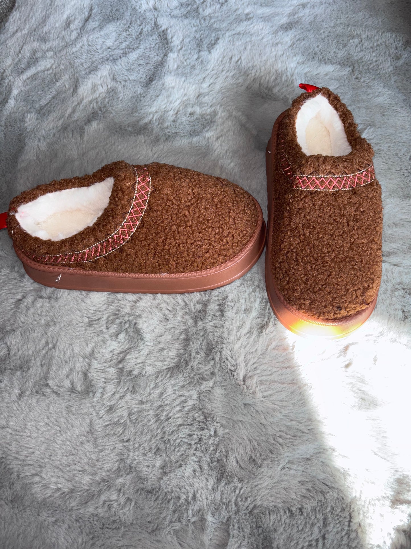 Amazon Slippers Platform Mules Brown Tasman Size Medium (5-6) RRP £19.99