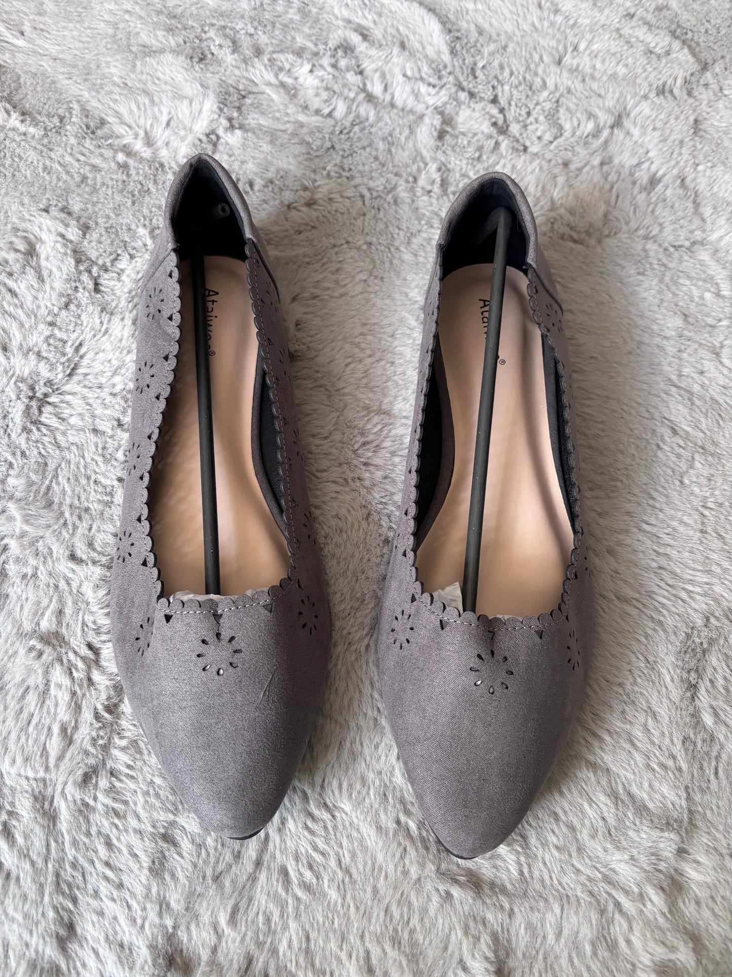 Amazon Wide Flat Pointed Comfortable Slip on Shoes Grey Size UK 10 RRP £24.49