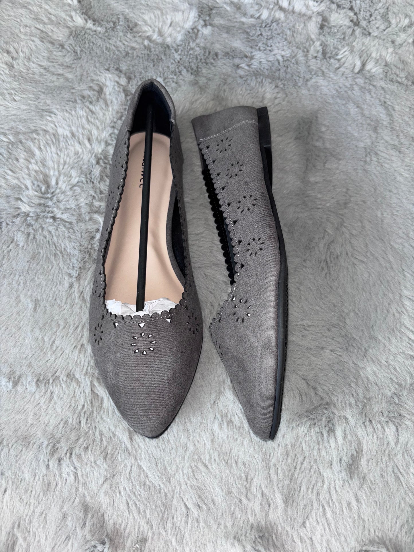 Amazon Wide Flat Pointed Comfortable Slip on Shoes Grey Size UK 8 RRP £24.49