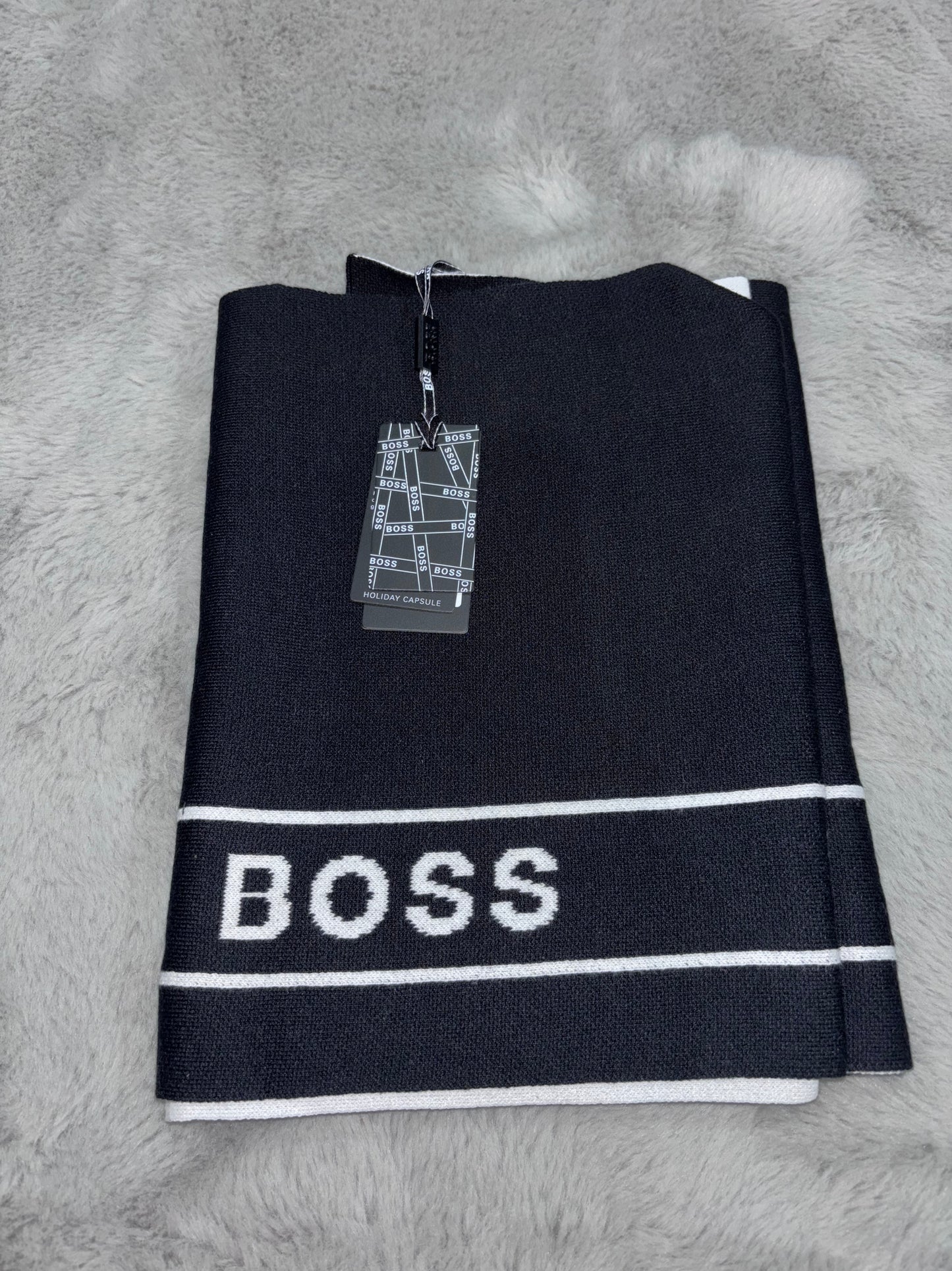 BNWT Boss (Hugo Boss) Black Scarf Set RRP £99