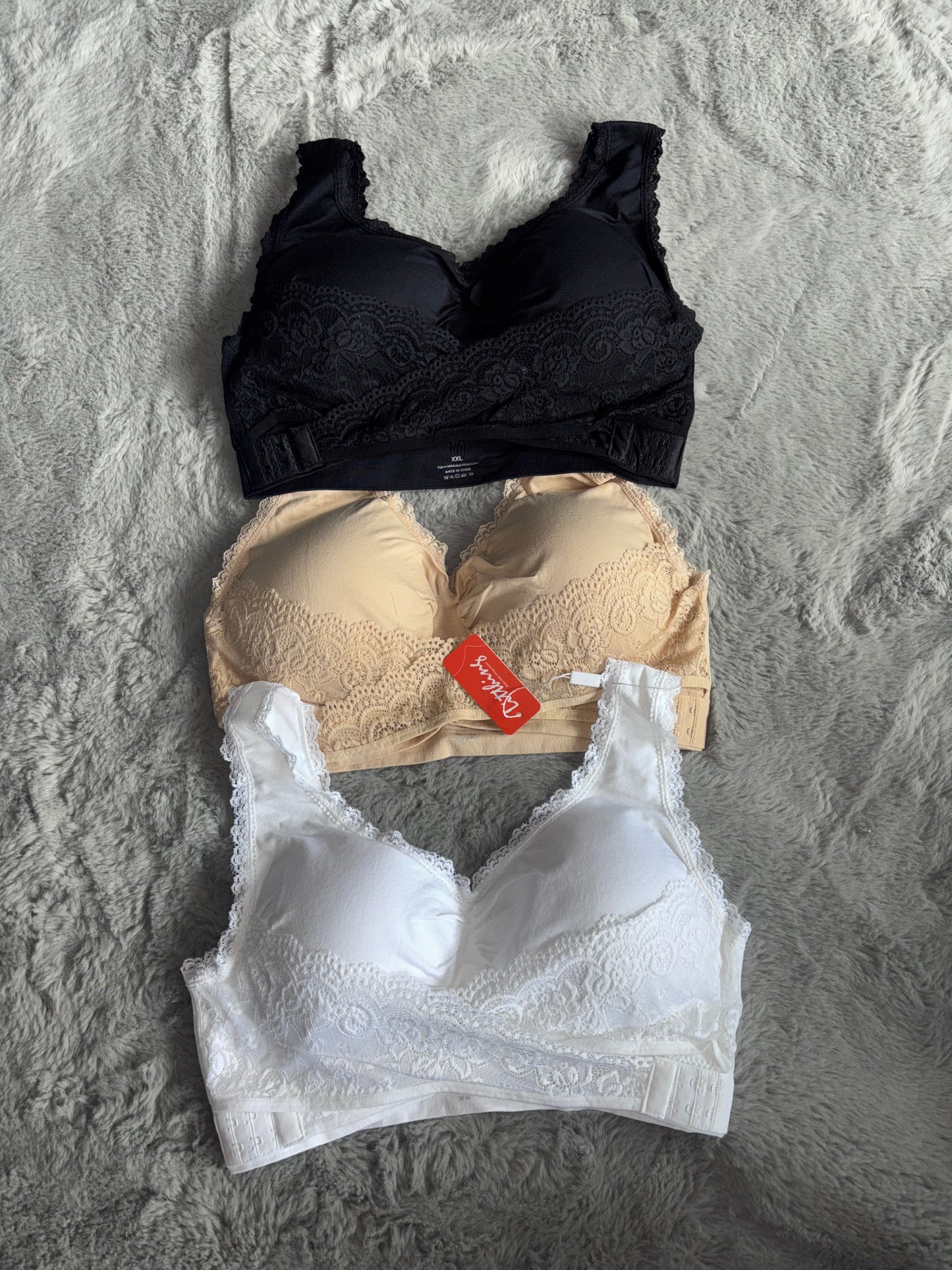 Amazon BNWT Pack of 3 Wireless Lace Bras White/Black/Natural Size XXL (16-18) RRP £23.99