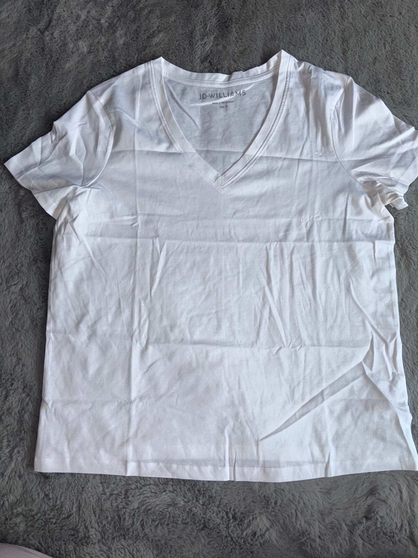 V Neck Short Sleeve T-Shirt White Size 16 RRP £10
