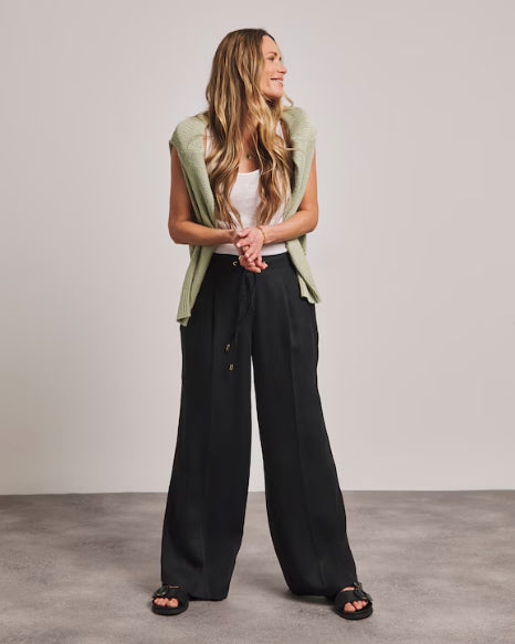 Anthology Black Pleat Front Pure Lyocell Trouser Size 24