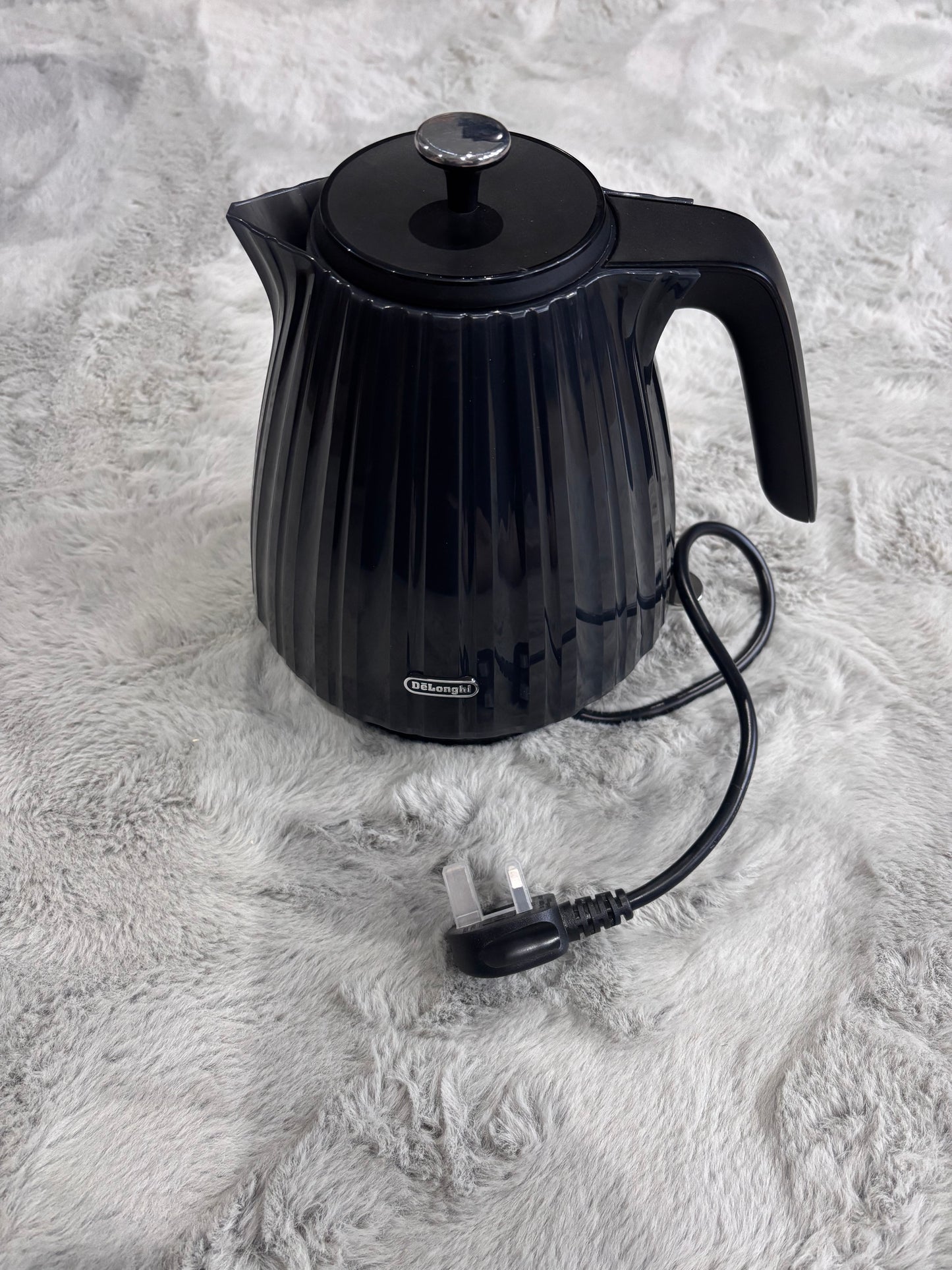 Delonghi KBD3001.BK Black Ballerina Kettle