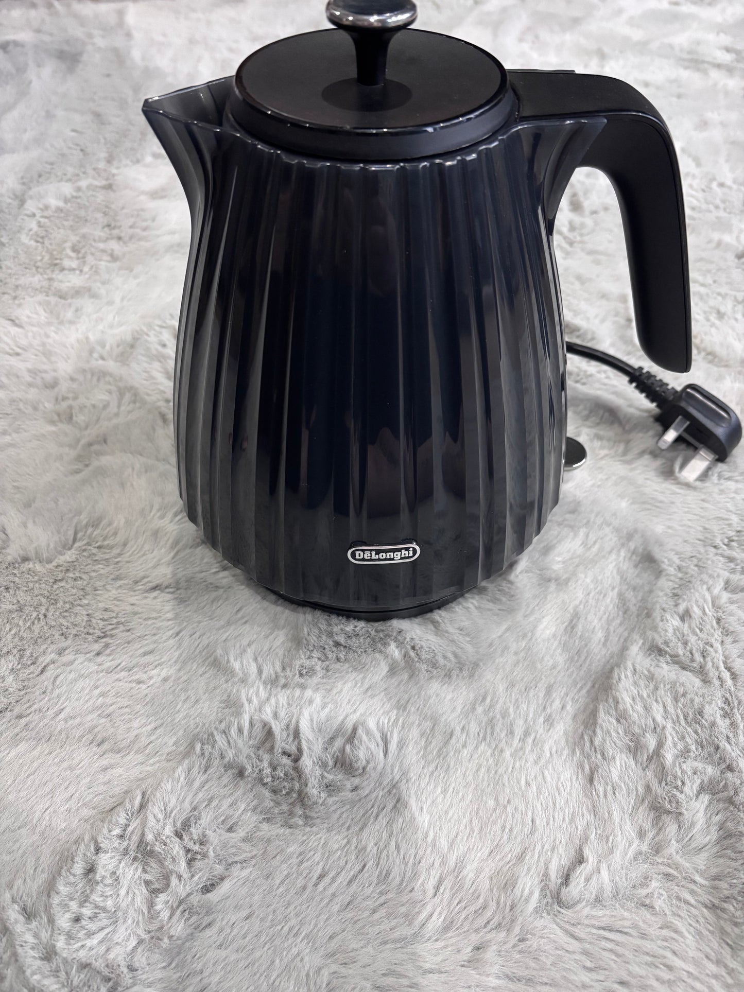 Delonghi KBD3001.BK Black Ballerina Kettle