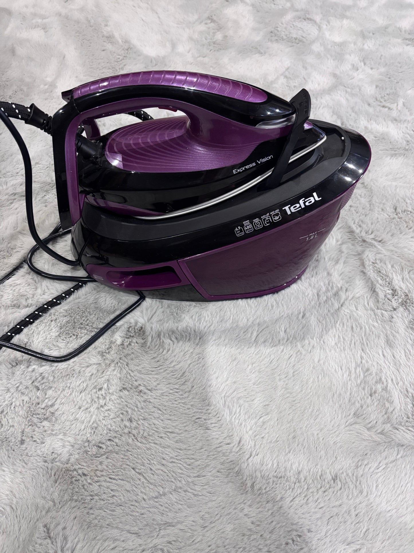 Tefal SV8154G0 Express Vision Steam Generator Iron