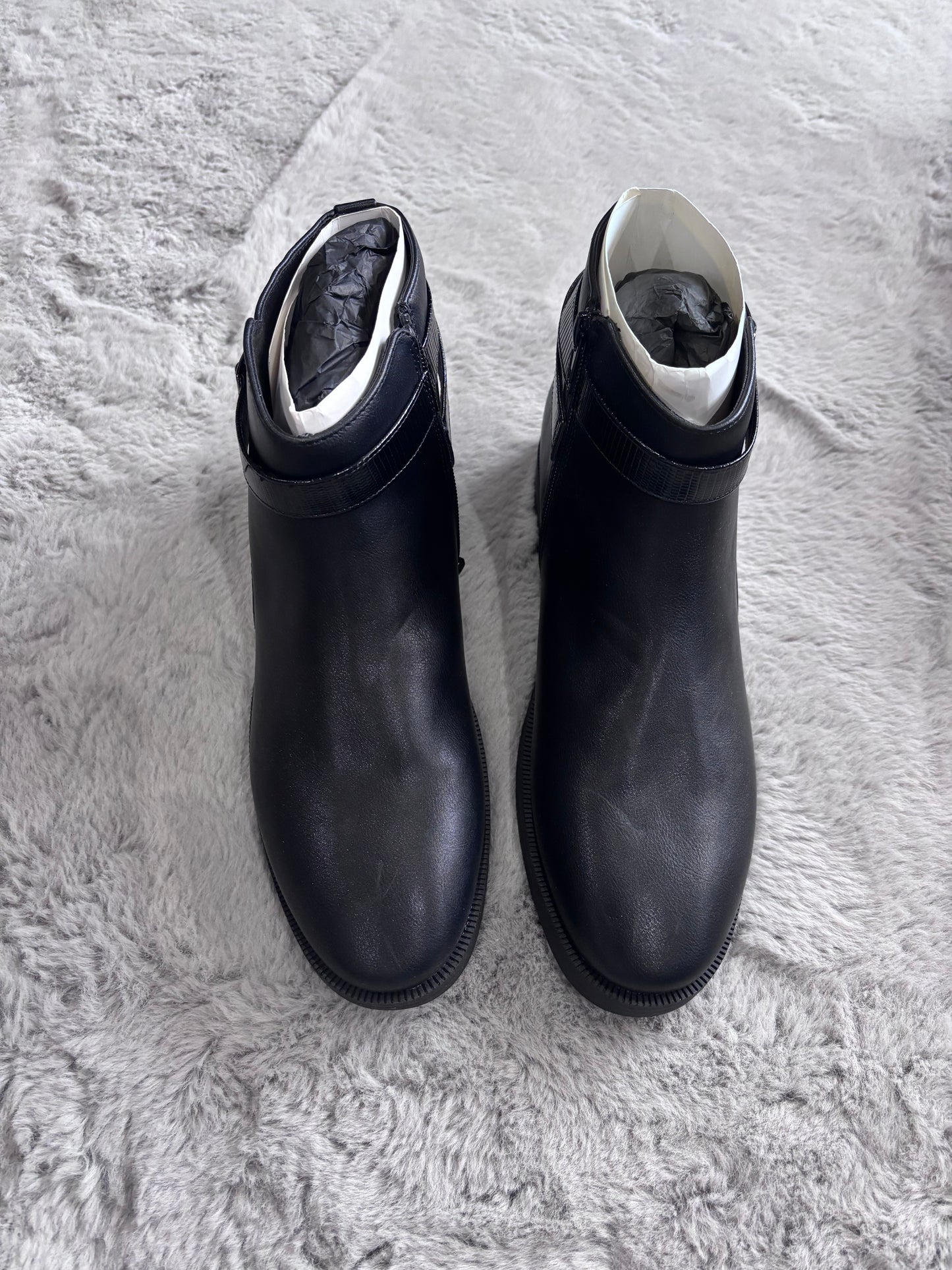 Drew Ankle Buckle Boot Standard D Fit Size UK 9