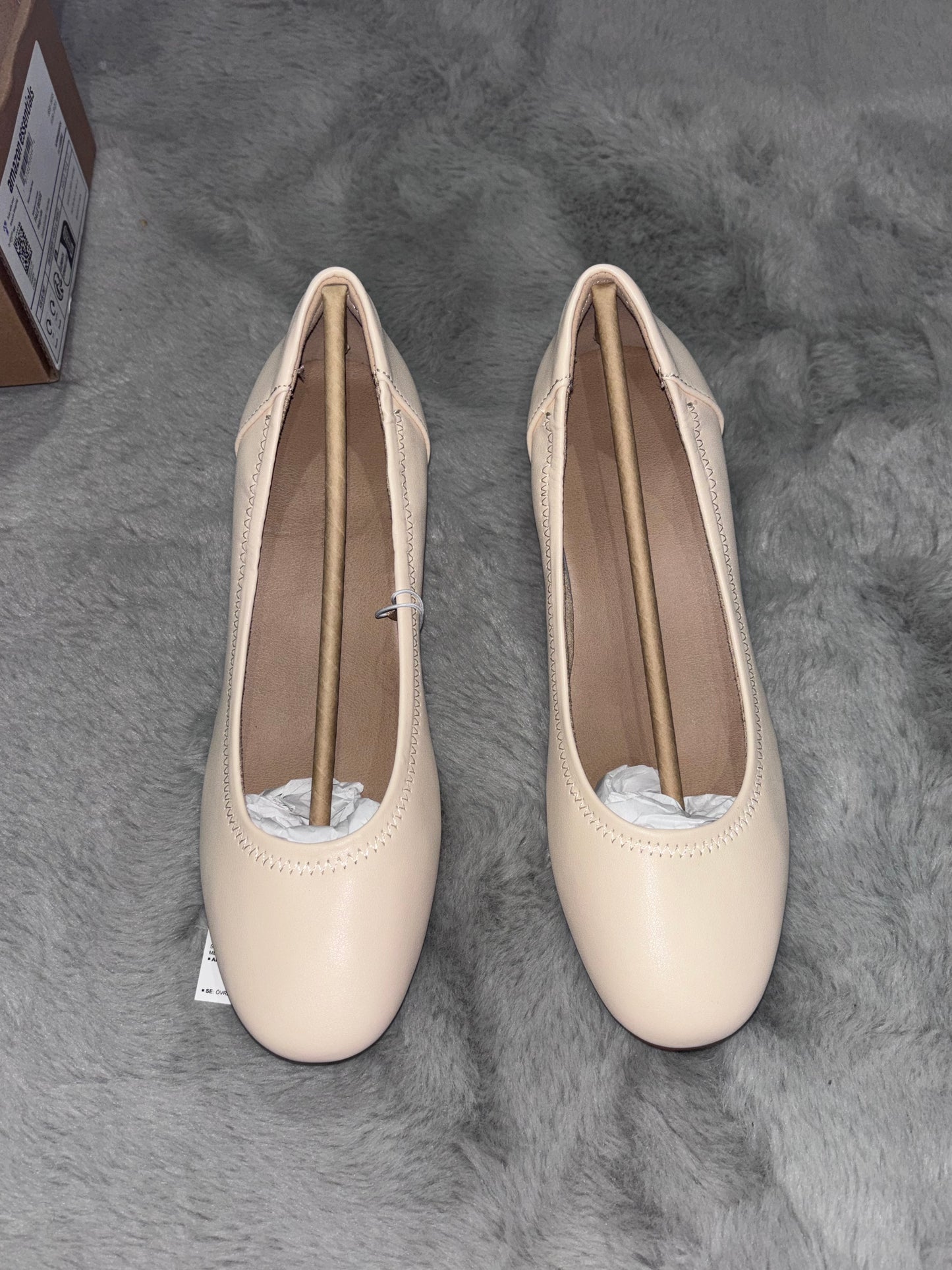 Amazon Essentials Women's Ballet Pump Beige UK 6.5 RRP £16.53