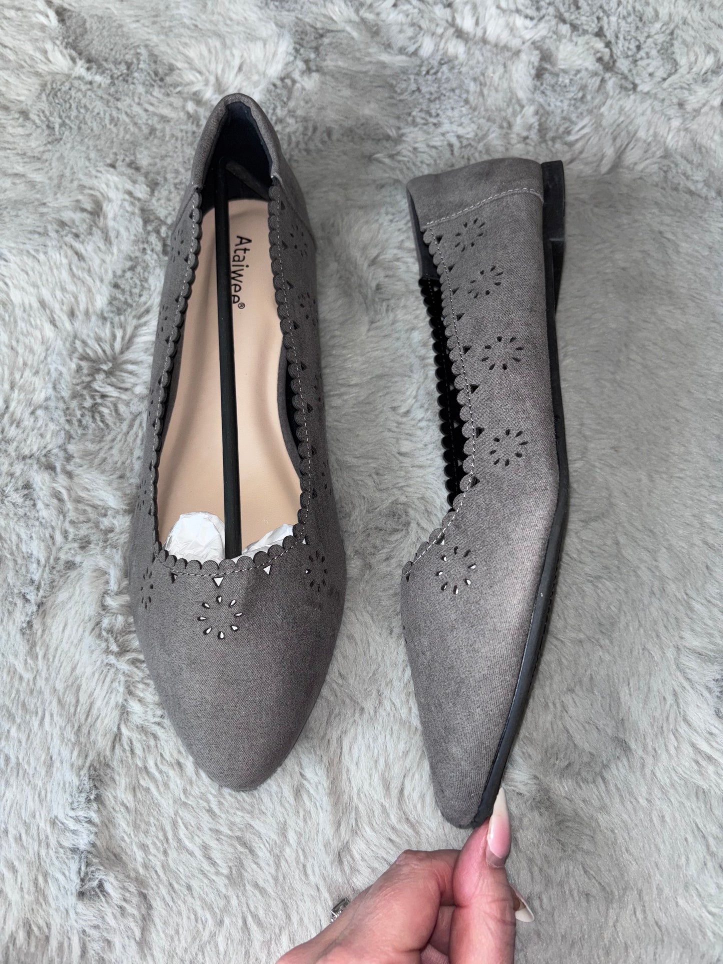 Amazon Wide Flat Pointed Comfortable Slip on Shoes Grey Size UK 8.5 RRP £24.49